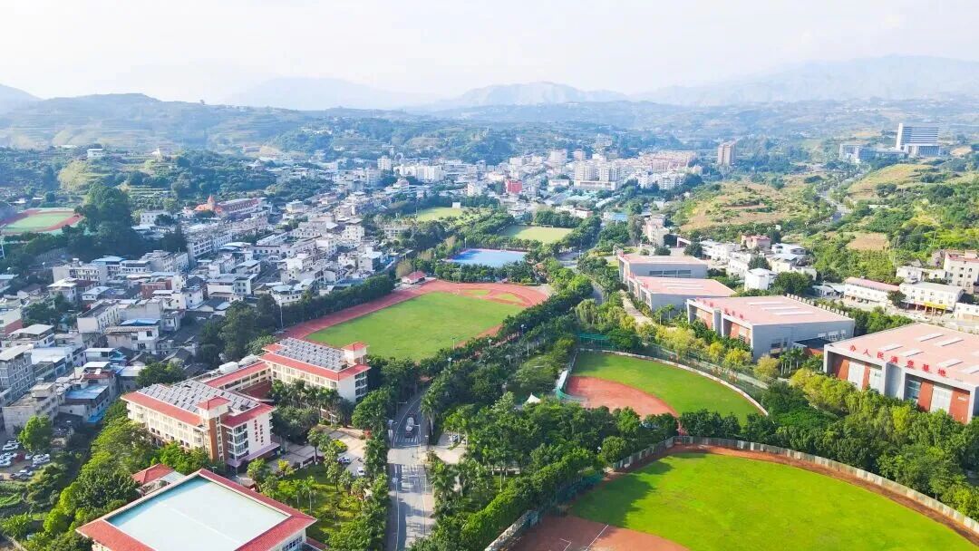 攀枝花攀西亚高原体育训练基地航拍