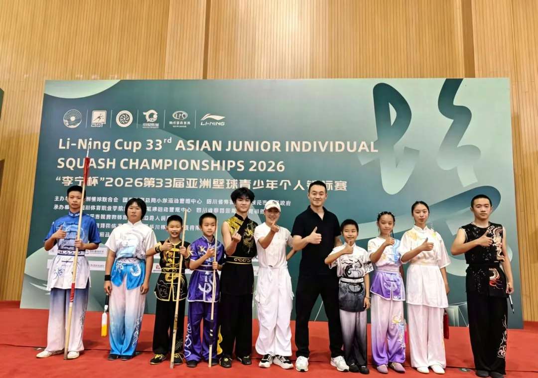 攀枝花市实验学校学子惊艳亚青壁球赛